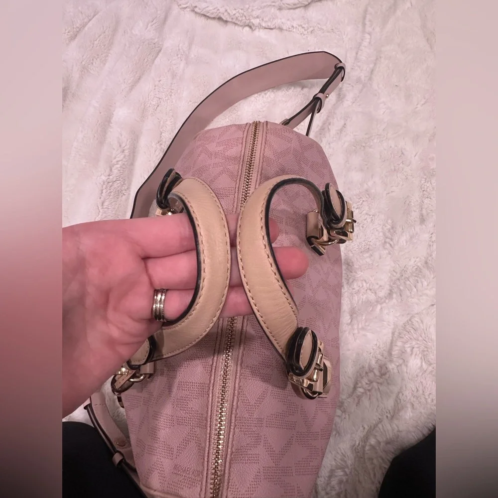 Michael Kors Grayson Satchel in Pink With Wallet - Picture 8 of 11